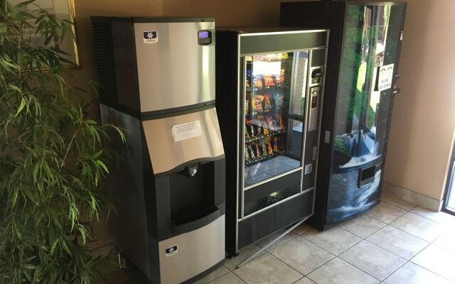 Americas Best Value Inn & Suites Ft. Collins E at I-25