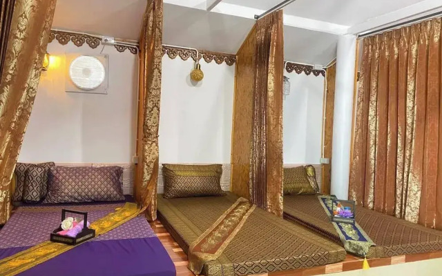 R2 Bed and Pool Kanchanaburi