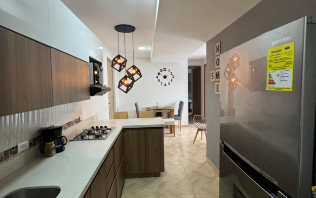 Sabaneta, apartment, Parking, Pool & with club in the sky!