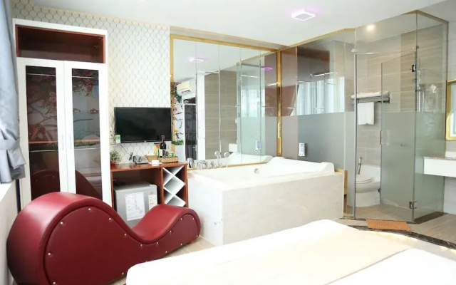 Hong Bao Thach Hotel