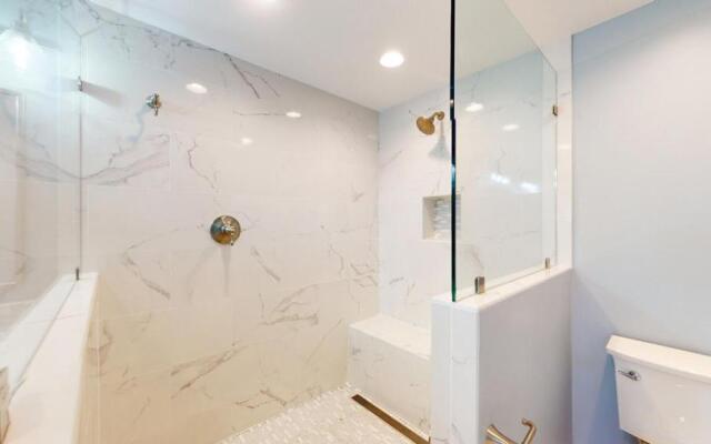 5107 Hampton Place South