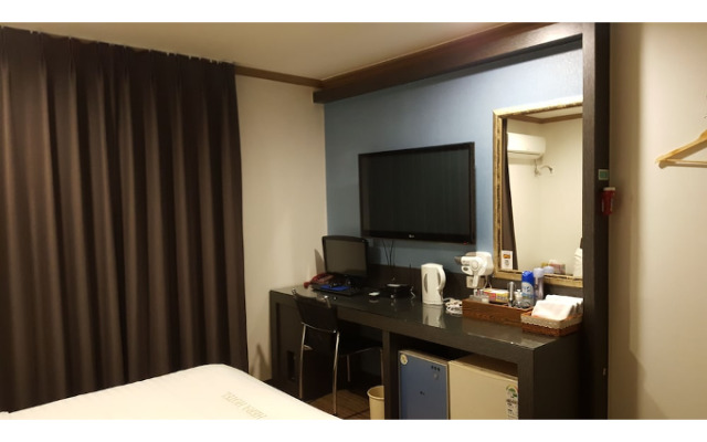 Hera Motel