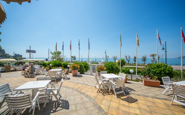 Pietra di Luna Hotel