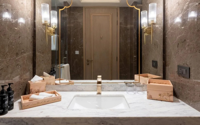 Wyndham Grand Udaipur Fateh Sagar Lake