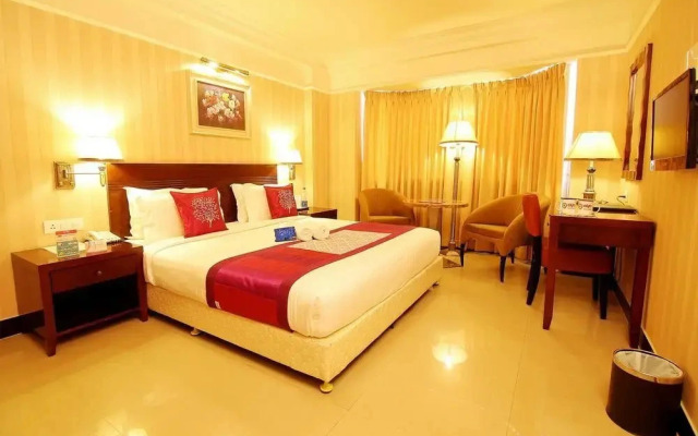 OYO Premium Vyttila Bypass