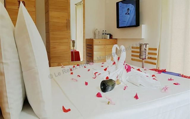 Le Relax Hotel and Restaurant