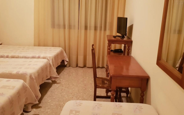 Hotel Reina Isabel