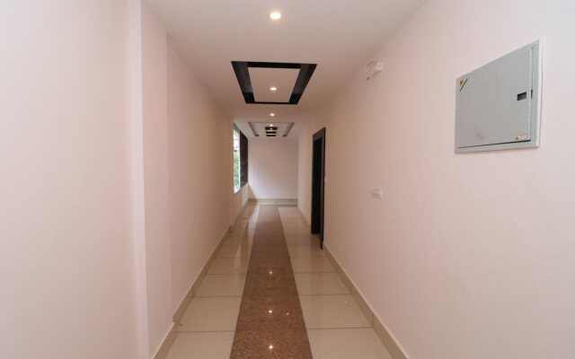 OYO 4751 Hotel Akashdeep