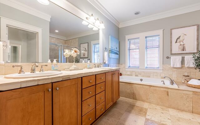 Magnolia Bay 8582