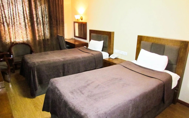 Hotel Street63