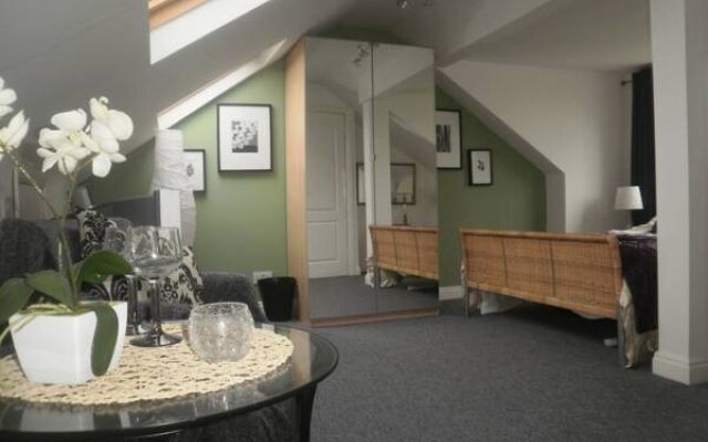 The Avenue Bed and Breakfast