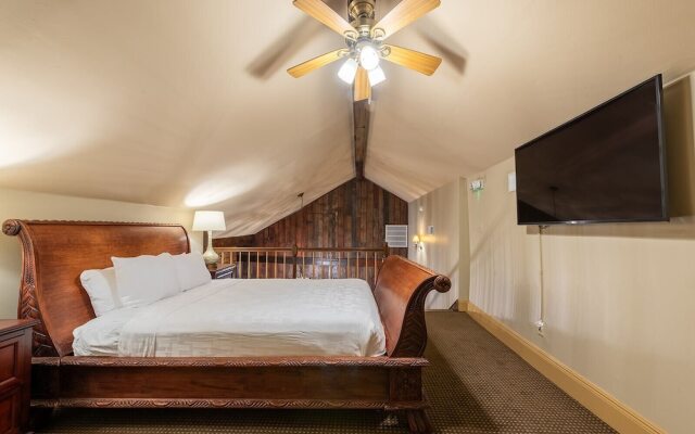 The Manor on St. Philip