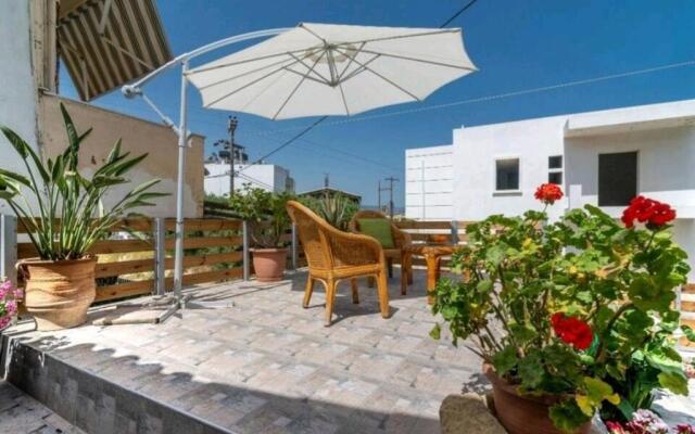 The Holiday House 3