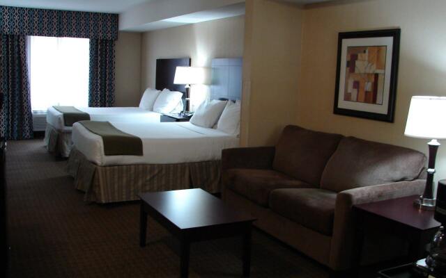 Holiday Inn Express & Suites Seattle North - Lynnwood, an IHG Hotel