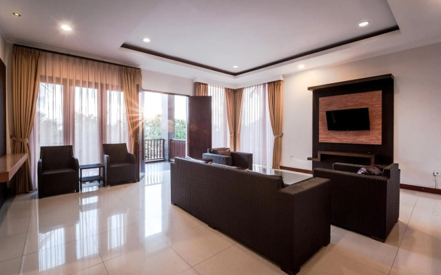 Surya Kencana Seaside Hotel