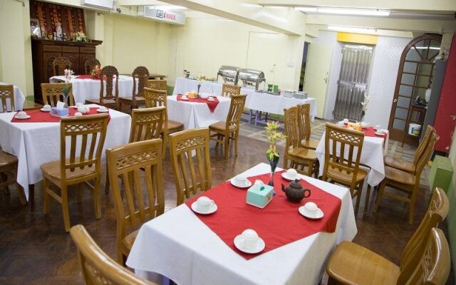 Kaung Wai Hotel