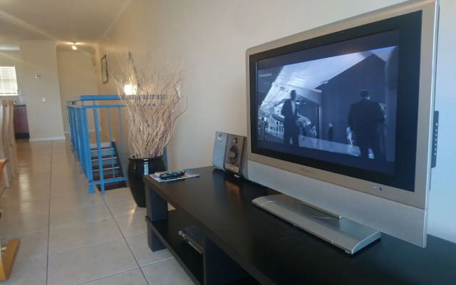 Nottingham Square by CTHA