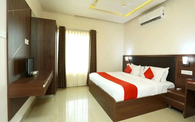 Hotel Padippurayil By OYO Rooms