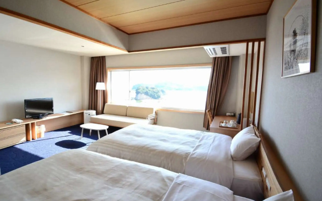 Shodoshima Kokusai Hotel – Guest Rooms – Tonosho