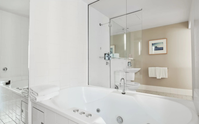 Saint Kilda Beach Hotel (formerly Rydges St Kilda)