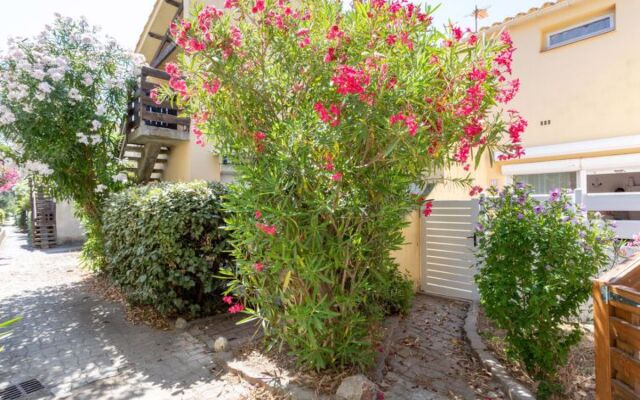 Les Cabestans 1,2,3 35048