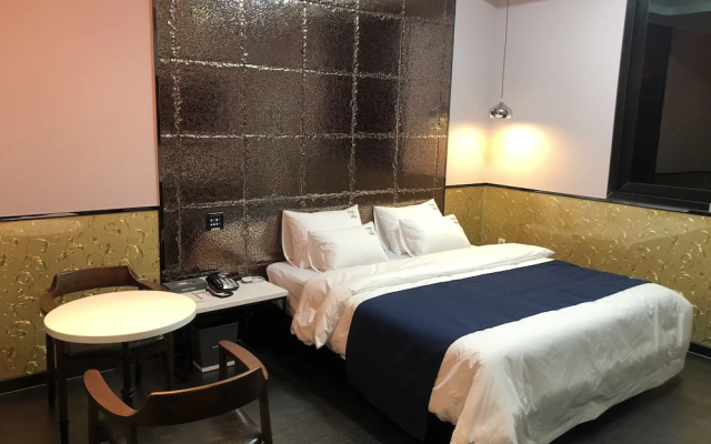 Legend Hotel