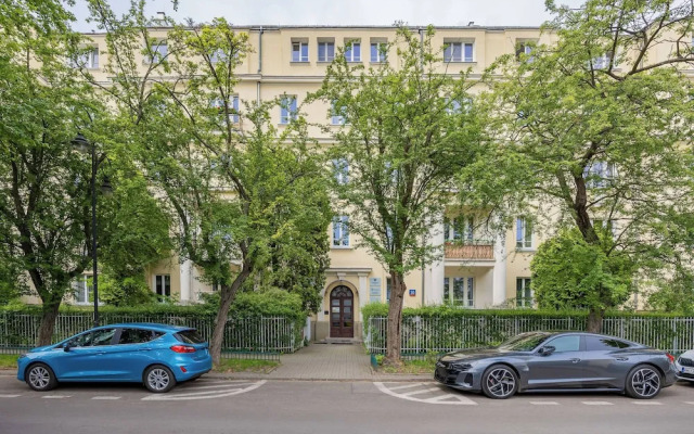 Apartment Filtry With Parking by Renters