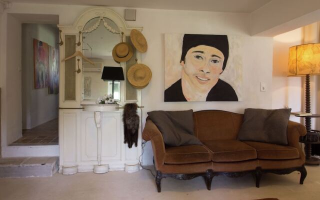 Plush Villa in Villecroze with Private Swimming Pool