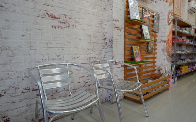 RedDoorz Syariah near Universitas Negeri Gorontalo 2