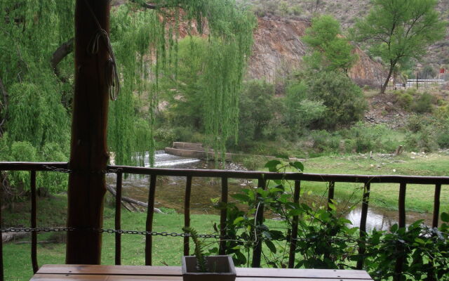 Old Mill Lodge, Working Ostrich Farm & Restaurant, Oudtshoorn