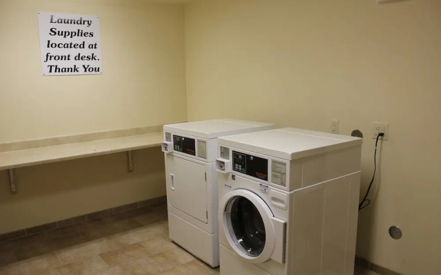 Holiday Inn Express Hotel & Suites Truth