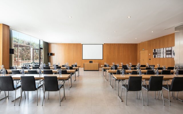 Ac Hotel Zizur Mayor By Marriott