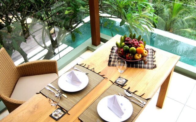 Villa Matahari Terbenam