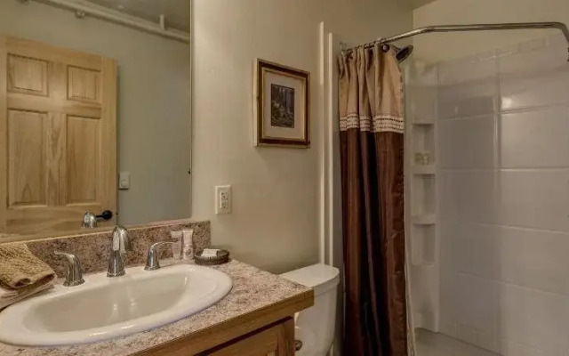 HiWay 40 Grill and Lodge