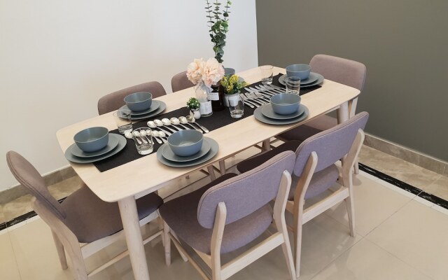 Dreamscape Inn @ R&F Princess Cove