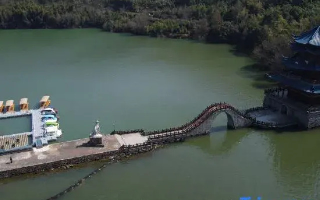 Mountainside famous accommodation