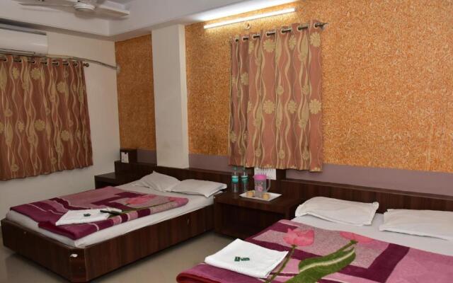 Hotel sai dhyan