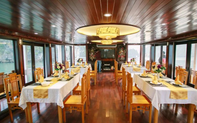 Viola Cruise Halong Bay