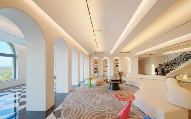 Sparkling Legend  Apartment