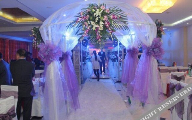 Riyuexing Business Hotel