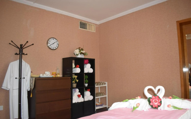 Emirates Plaza Hotel