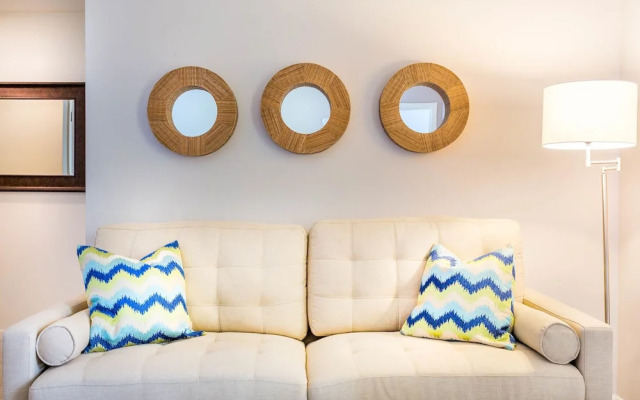 Broadway Apartment