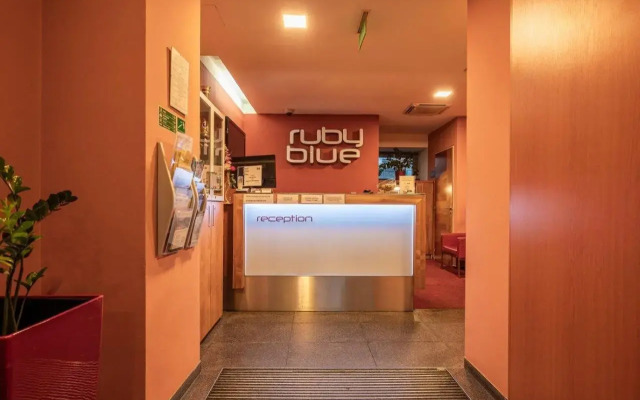 Hotel Ruby Blue