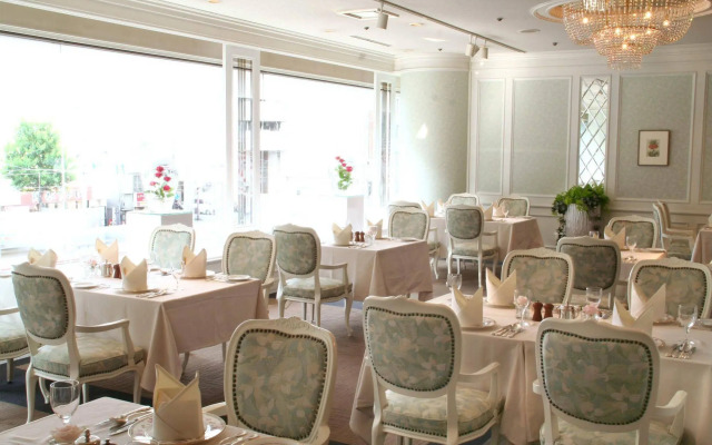 The Crown Palais New Hankyu Kochi