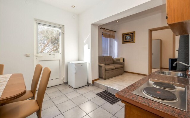 Beautiful Home in Klenovica With 7 Bedrooms and Wifi