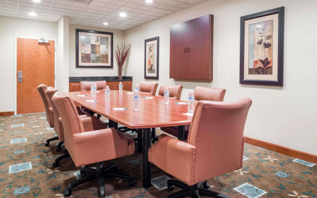 Best Western Plus St. Louis West - Chesterfield