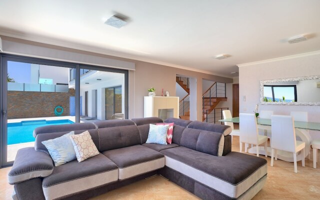 Casa Costa do Sol by MHM