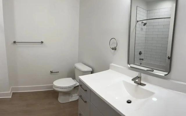 Barsala At The Monroe Apartments