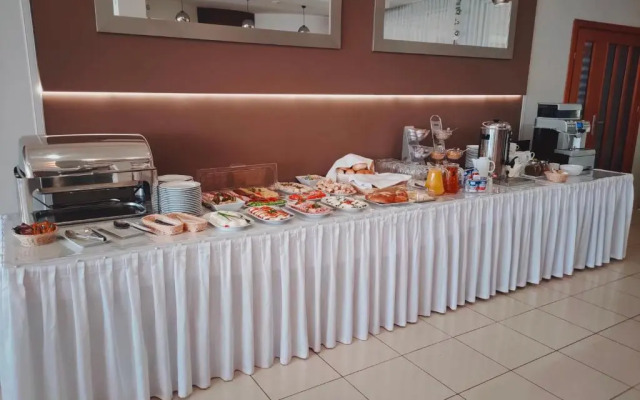 Hotel Restauracja Leliwa