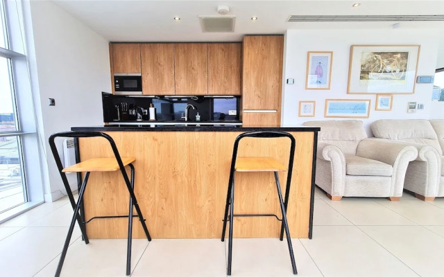 2 Bedroom Penthouse with Parking
